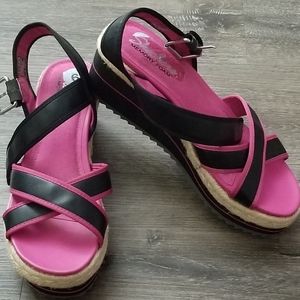 Sketchers Memory Foam  2 toned wedges